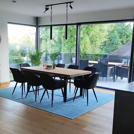 Luxurioeses Penthouse Mit Blick Auf Die Uno-City Und Dem Kaiserwasser. 3Schlafzimmer, 2 Baeder, Privat Lift Ins Apartment Wenen Buitenkant foto