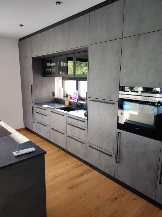 Luxurioeses Penthouse Mit Blick Auf Die Uno-City Und Dem Kaiserwasser. 3Schlafzimmer, 2 Baeder, Privat Lift Ins Apartment Wenen Buitenkant foto